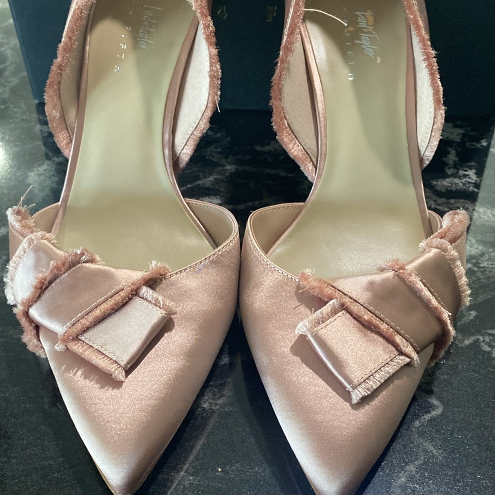 Lord & Taylor Women's Pink Satin Heels - Picture 2 of 4